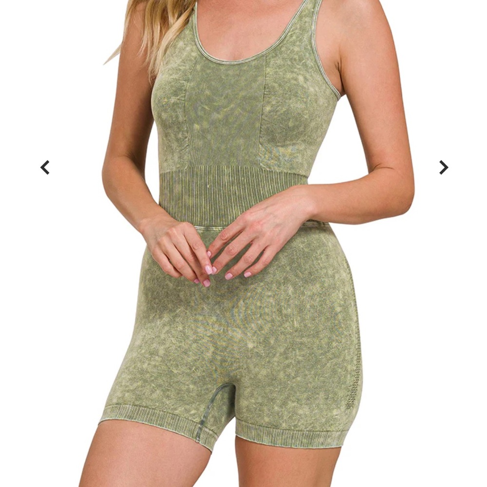 NWOT zenana romper size S/M